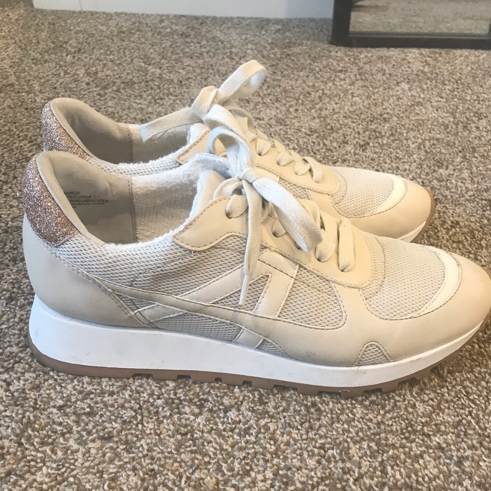 Dolce vita cream sneakers size 8.5